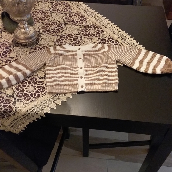 Gorgeous beige unisex 2 piece set - Picture 1 of 5